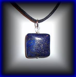 LAPIS LAZULI PENDANT SQUARE(6gr/1.9cm)