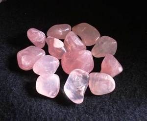 PINK QUARTZ PEBBLES ( 20gr/2.3cm)