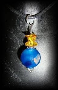 BLUE AGATE FACETED+AMBER PENDANT(6gr/2.5cm)