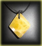 YELLOW CALCITE CARVED PENDANT(20gr/3.3cm)