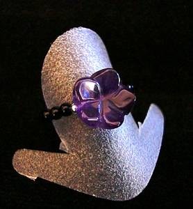 AMETHYSTE FLOWER RING ( 4gr/elastic)