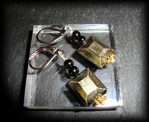 FACETED PYRITE EARRING 3( 10gr)