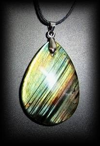 LABRADORITE PENDANT 23(15gr/4cm)