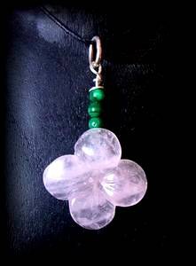 FLOWER PINK QUARTZ PENDANT (6gr/3.5cm)