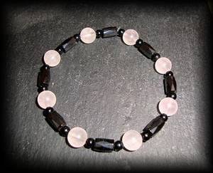 MAGNETIQUE PINK QUARTZ +TOURMALINE BRACELET ( 20gr/elastic)