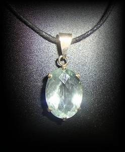 AQUAMARINE PENDANT(6 gr/1.7 cm)