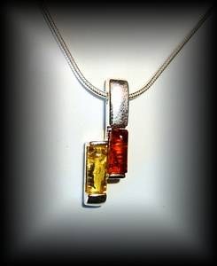 AMBER PENDANT 4( 8 gr/2 cm)