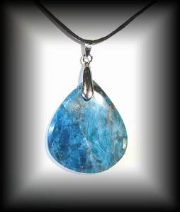 BLUE APATITE TEAR PENDANT ( 25 gr/3.8 cm)