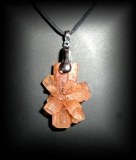 CRYSTAL ARAGONITE PENDANT ( 15gr/3cm)