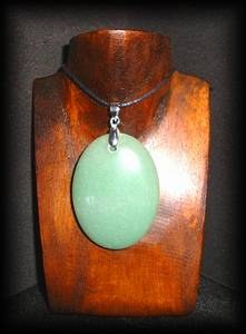 CABOCHON AVENTURINE PENDANT ( 20 gr/4 cm)