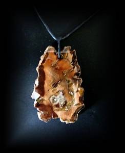 PETRIFIED WOOD PENDANT 2(32 gr/5 cm)