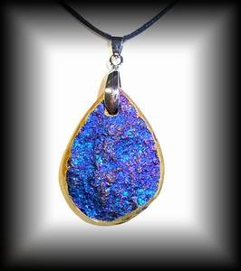 CHALCOPYRITE PENDANT ( 30 gr/4 cm)