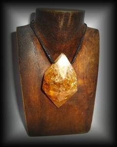  CITRINE PENDANT ( 25 gr/4.2 cm)