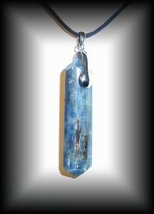 CYANITE DYSTENE PENDANT 1 ( 13 gr/4.2 cm)