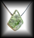 DIOPSIDE PENDANT5(22 gr/4 cm) 