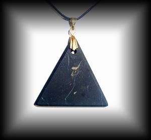 SHUNGITE PENDANT(10 gr/3.5 cm)