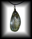 EPIDOTE CRYSTAL PENDANT5(25 gr/4.9 cm)