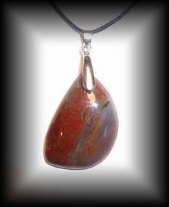 HELIOTROPE JASPER PENDANT 2(15 gr/3.7 cm)