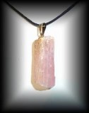 KUNZITE CRISTAL PENDANT2( 9 gr/2.7 cm)