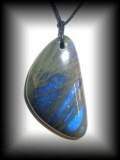 BLUE LABRADORITE PENDANT (30 gr/5.3 cm) 