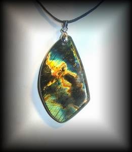 LABRADORITE PENDANT14(20 gr/5 cm)