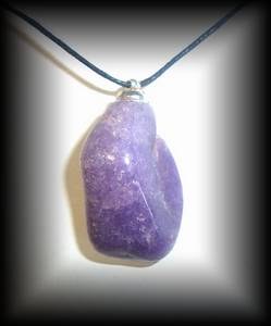 MAGNETIC LEPIDOLITE PENDANT2 ( 20 gr/3.2 cm)