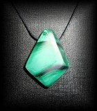 MALACHITE PENDANT (25 gr/4 cm)