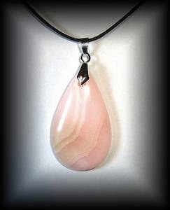 MANGANOCALCITE PENDANT ( 10 gr/4 cm) 