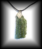 MOLDAVITE PENDANT ( 10 gr/3.2 cm)