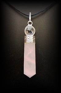  PINK QUARTZ PENDANT (10 g/4.5 cm) 