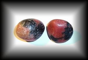 2 POLISHED STONE RHODONITE ( 90 gr/3.5 cm)