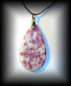 RUBELLITE PENDANT (25gr/5cm)