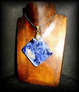 RECTANGULAR SODALIT PENDANT(10 gr/4 cm)