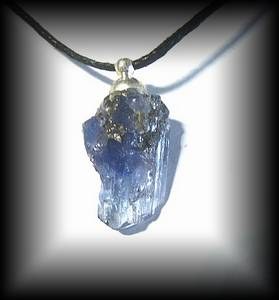 TANZANITE PENDANT(6 gr/1.8 cm)