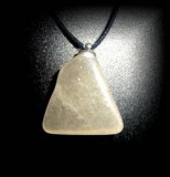 MAGNETIC ULEXITE PENDANT ( 20 gr/2.8 cm)