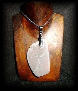 ULEXITE PENDANT ( 20 gr/4.6 cm)