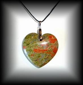 UNAKITE HEART PENDANT (30gr/3.7cm)