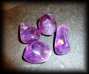 AMETHYSTE GALET POLIS(10gr/2.5cm)