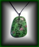 PENDENTIF RUBIS ZOIZITE6(39gr/4.4cm)