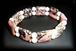 BRACELET RHODONITE+NACRE(35gr/élastique)