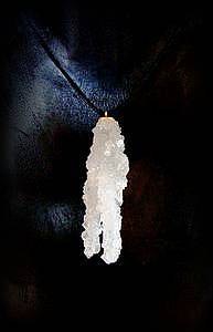 PENDENTIF APOPHYLLITE CRISTAUX 2( 20gr/5.5cm)