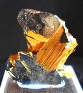 RUTILE SUR HEMATITE ( 14gr/2.4cm)