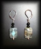 BOUCLE OREILLE LABRADORITE FACETTEE+TOURMALINE2(6gr/dormeuse)