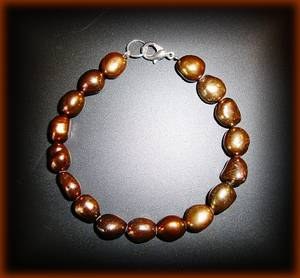 BRACELET PERLE MARRON(18gr/fermoir)