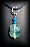 PENDENTIF FLUORITE+APATITE BLEUE(6gr/2cm)