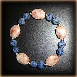 BRACELET DUMORTIERITE+PIERRE DE SOLEIL(25gr/élastique)