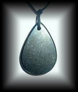 PENDENTIF CHROMITE2 (35 gr/ 4.7 cm)