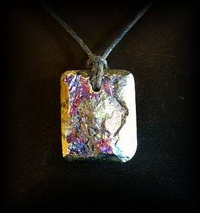 PENDENTIF CHALCOPYRITE 8(20 gr/3 cm)