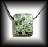 PENDENTIF DIOPSIDE RECTANGLE2(25 gr/3.1 cm)