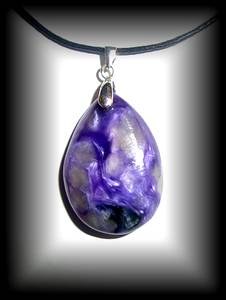 PENDENTIF CHAROITE GOUTTE(10 gr/3 cm)